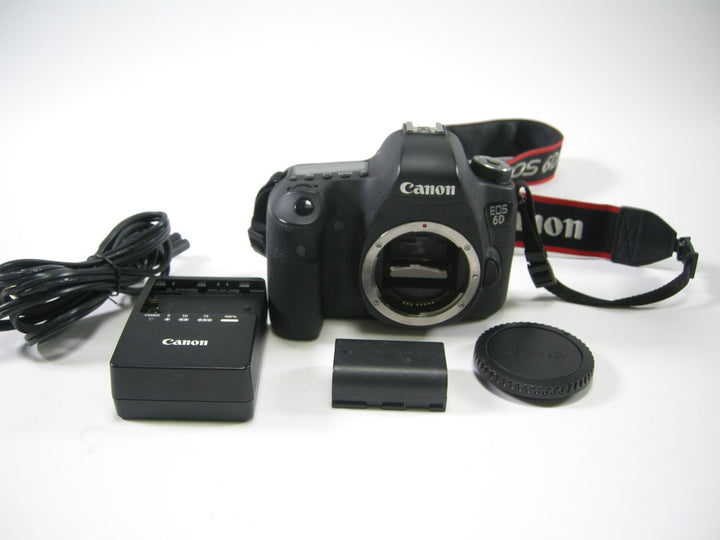 Canon EOS 6D 20.2mp Digital SLR Body Only SC 31,381 Digital Cameras - Digital SLR Cameras Canon 118053001241