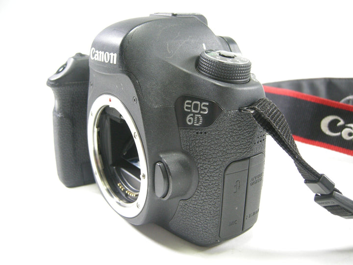 Canon EOS 6D 20.2mp Digital SLR Body Only SC 31,381 Digital Cameras - Digital SLR Cameras Canon 118053001241