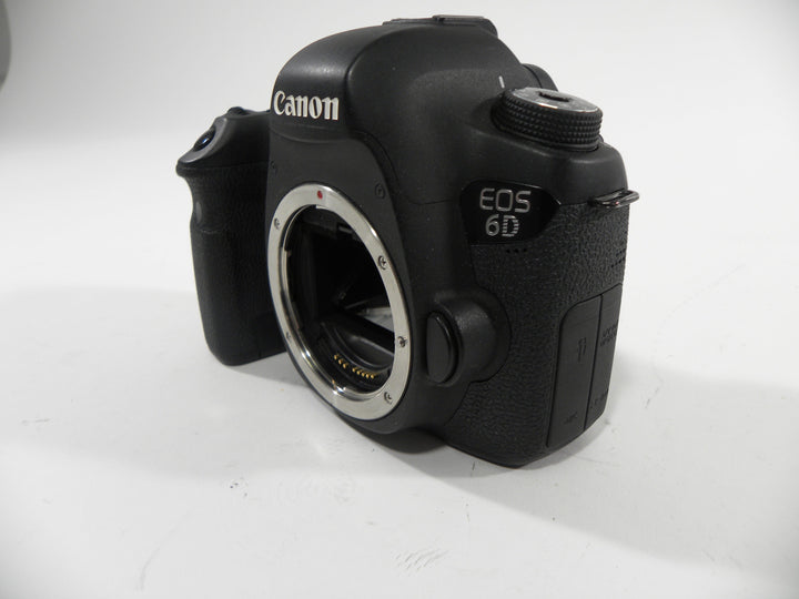 Canon EOS 6D 20.2mp Digital SLR Body Only Shutter Ct. 116,311 Digital Cameras - Digital SLR Cameras Canon 122153000052