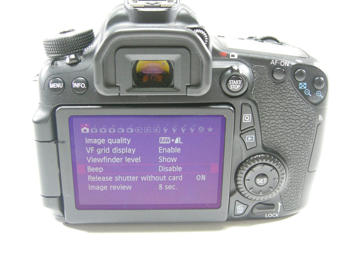 Canon EOS 70D 20.2mp Digital SLR Body only Shutter Ct. 7,681 Digital Cameras - Digital SLR Cameras Canon 182056009045