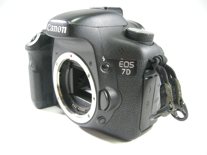 Canon EOS 7D 18mp Digital SLR Body Only Shutter Ct. 81,589 Digital Cameras - Digital SLR Cameras Canon 1070703589