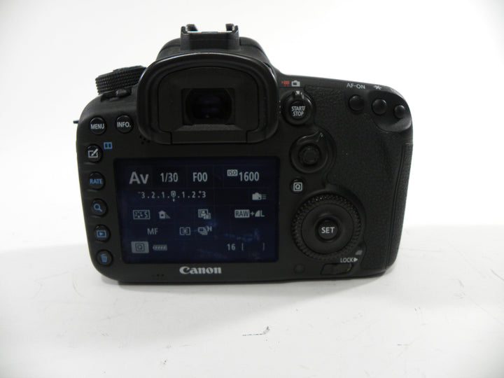 Canon EOS 7D Mark II 20.2mp Digital SLR body only Shutter Ct. 2,508 Digital Cameras - Digital SLR Cameras Canon 062021001597