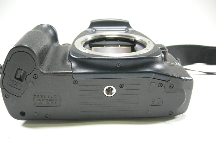 Canon EOS 7e 35mm SLR with Eye control body only 35mm Film Cameras - 35mm SLR Cameras - 35mm SLR Student Cameras Canon 4712222