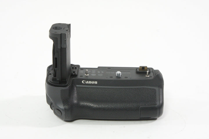 Canon EOS R w/Battery Grip BG-E22 - Shutter Count 62000 or less Digital Cameras - Digital Mirrorless Cameras Canon 022021000230