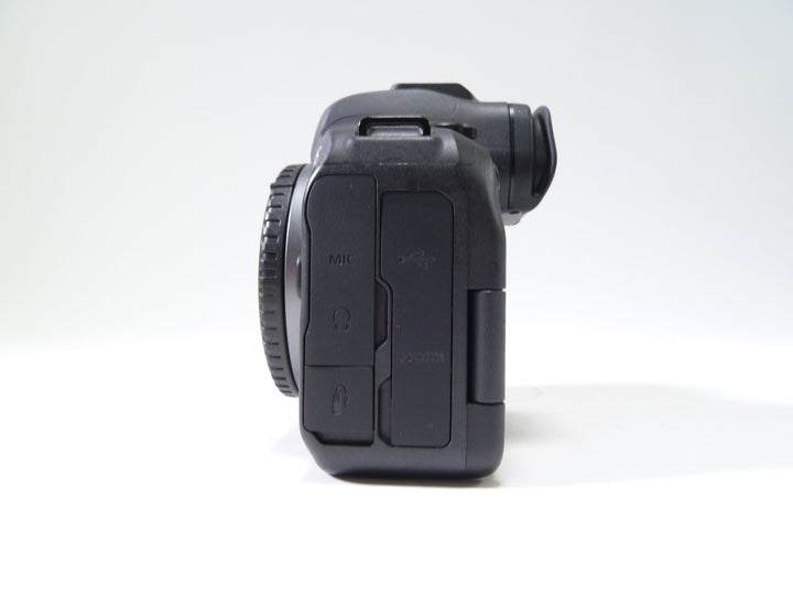 Canon EOS R6 Body Shutter Count Less Than 9000 Digital Cameras - Digital Mirrorless Cameras Canon 112024000291