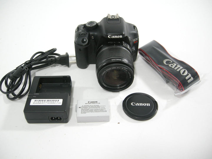 Canon EOS Rebel T2i 18.0mp Digital SLR w/EF-S 18-55mm f3.5-5.36 IS  Shutter ct. N/A Digital Cameras - Digital SLR Cameras Canon 0823306408