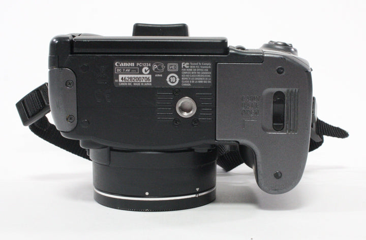 Canon PowerShot S5 IS Point and Shoot Digital Camera Digital Cameras - Digital Point and Shoot Cameras Canon 4628200706