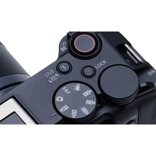 Canon R50 V with 14-30mm f4/6.3  Lens Digital Cameras - Digital Point and Shoot Cameras Canon CAN6895C012