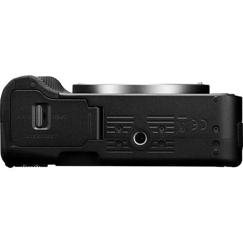 Canon R50 V with 14-30mm f4/6.3  Lens Digital Cameras - Digital Point and Shoot Cameras Canon CAN6895C012