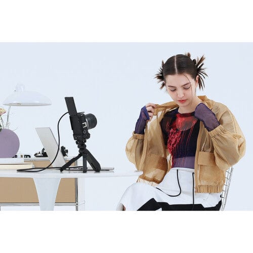 Canon R50 V with 14-30mm f4/6.3  Lens Digital Cameras - Digital Point and Shoot Cameras Canon CAN6895C012