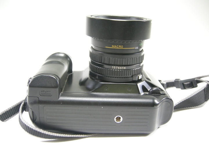 Canon T90 Multiple Metering System 35mm SLR w/FD 35-70 f3.5-4.5 35mm Film Cameras - 35mm SLR Cameras Canon 1012261