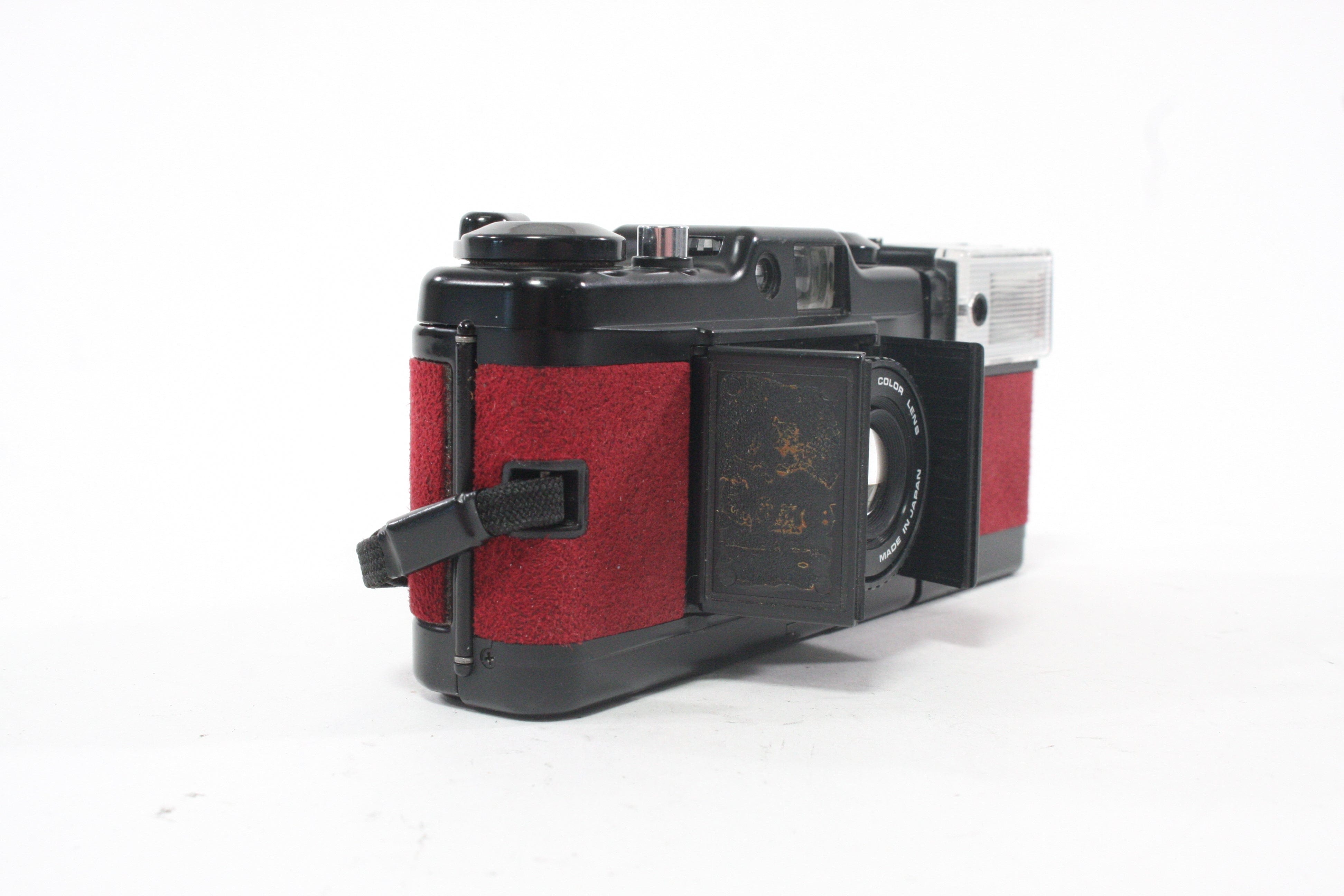 Chinon Bellami S-120 with Flash – Camera Exchange