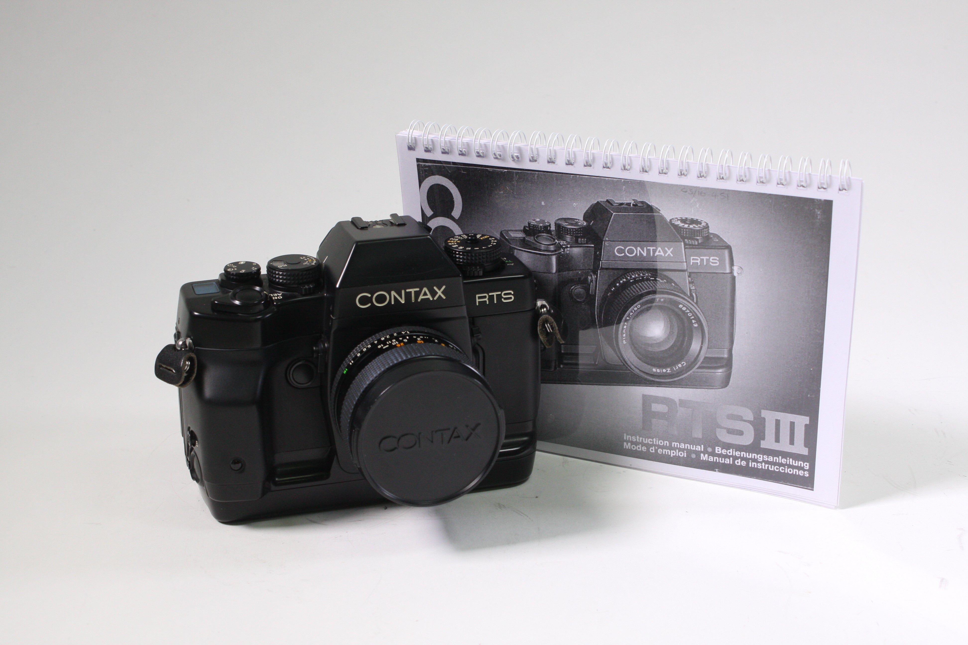 Contax RTS 3 with Carl Zeiss 50mm f/1.4 Planar Lens and Data Back