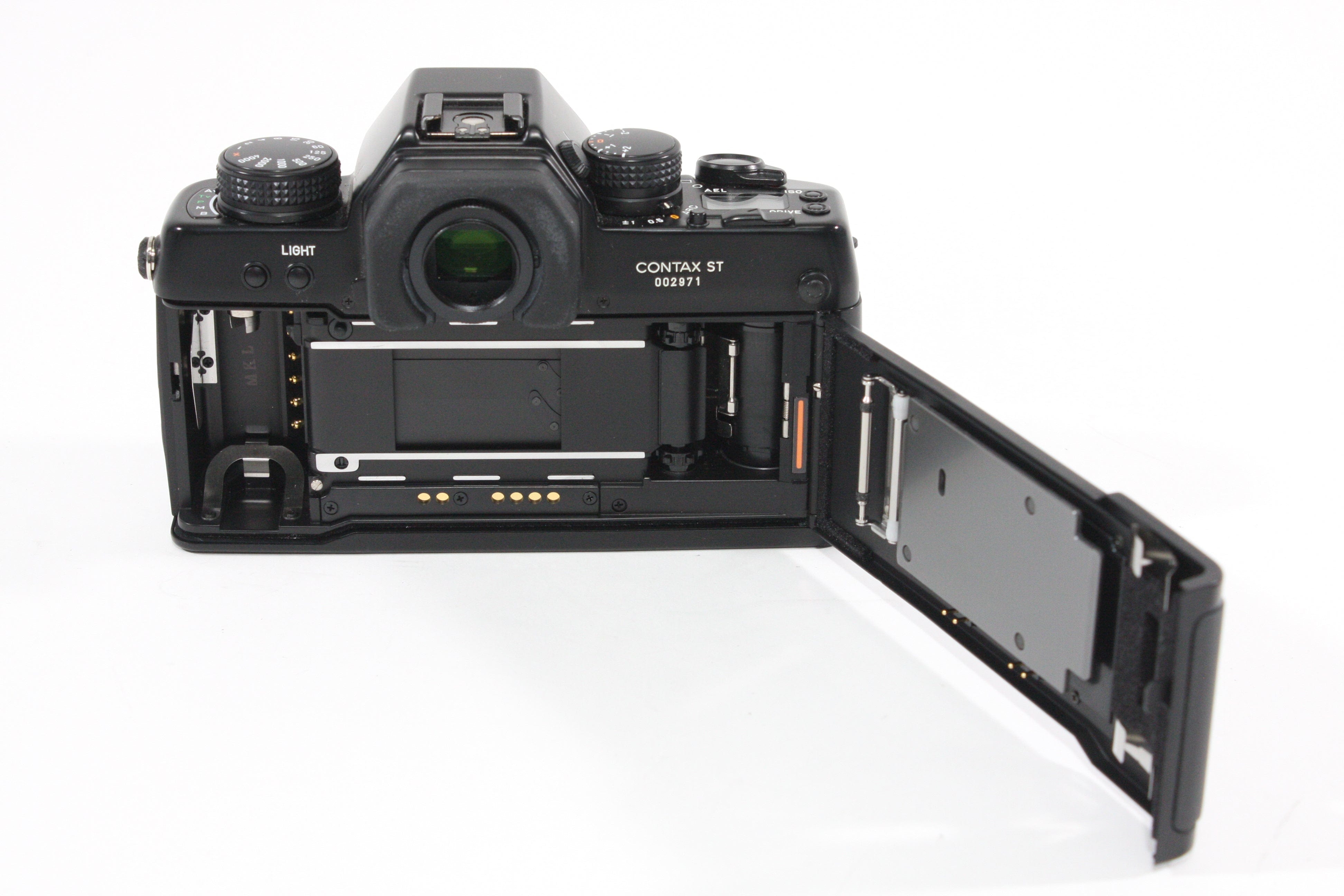 Contax ST 35mm Film SLR Camera with P-7 Battery Holder – Camera