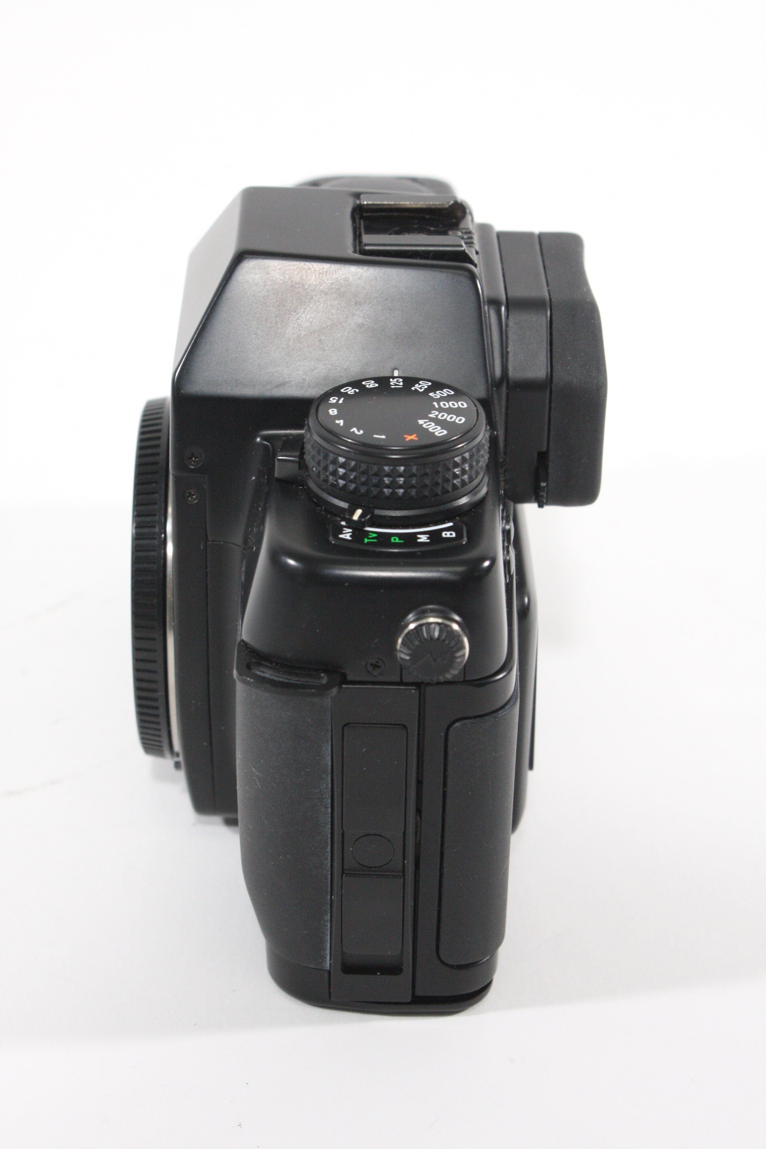 Contax ST 35mm Film SLR Camera with P-7 Battery Holder – Camera