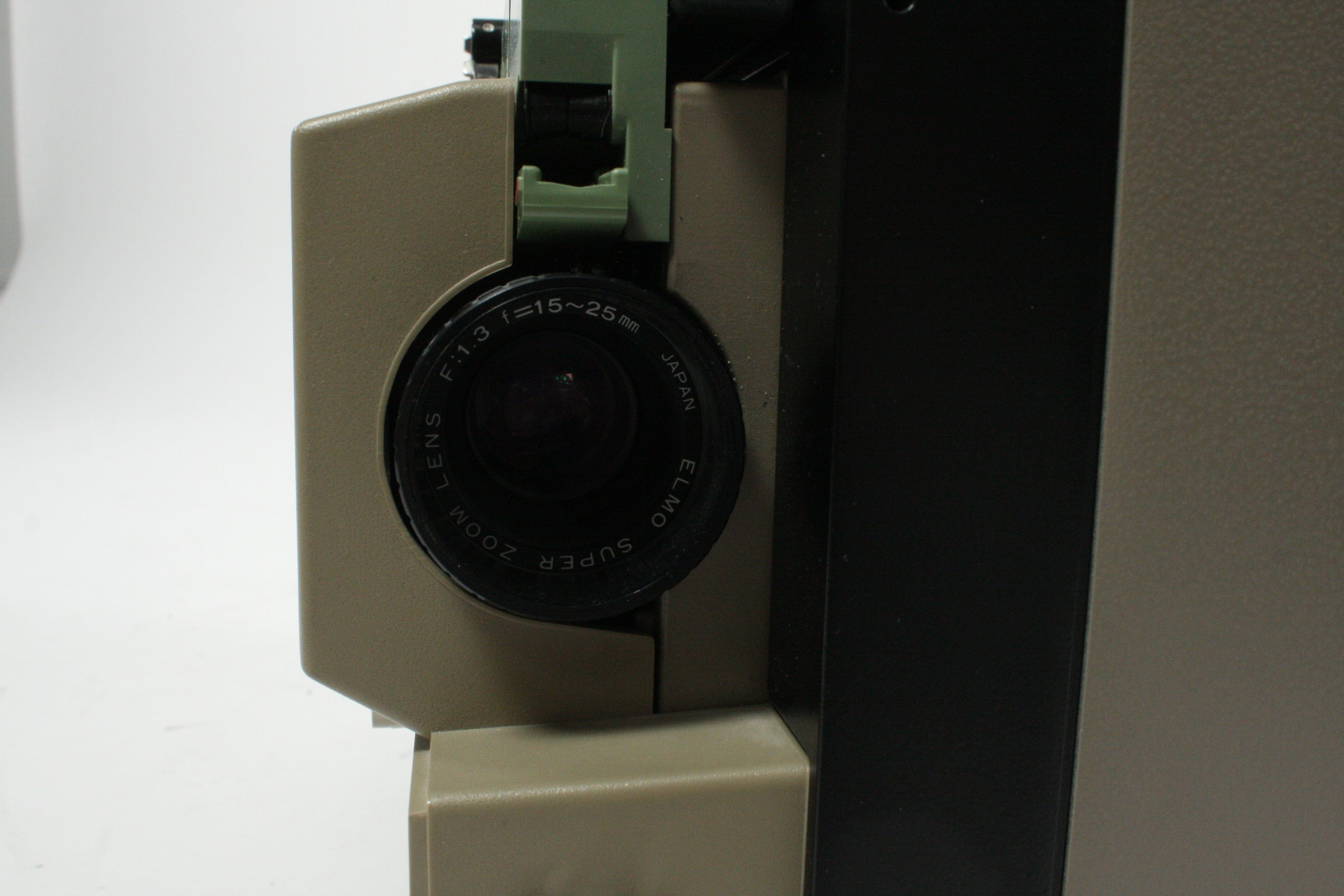 Elmo ST-180E M 2-Track Super 8 Sound Projector with 15-25mm f/1.3