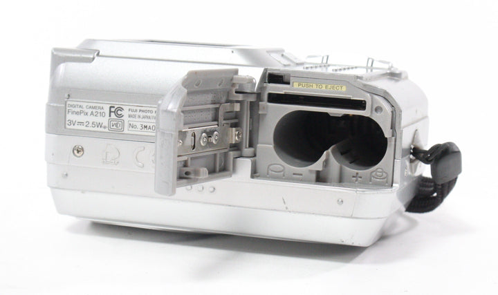 Fuji A210 Digital Camera 3x Zoom 3.2mp Digital Cameras - Digital Point and Shoot Cameras Fujifilm 3MA03850