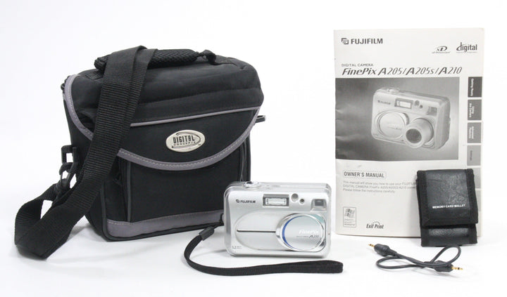 Fuji A210 Digital Camera 3x Zoom 3.2mp Digital Cameras - Digital Point and Shoot Cameras Fujifilm 3MA03850
