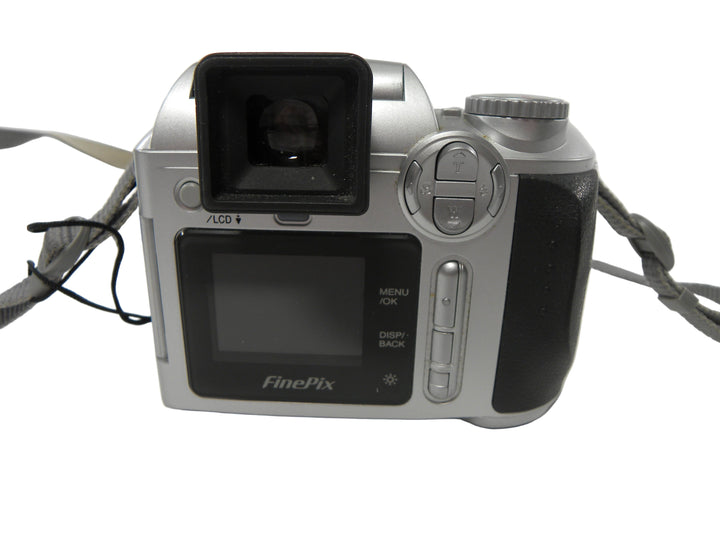 Fuji Fine Pix S3100 4.0mp Digital Camera Digital Cameras - Digital Point and Shoot Cameras Fuji 4CB16247