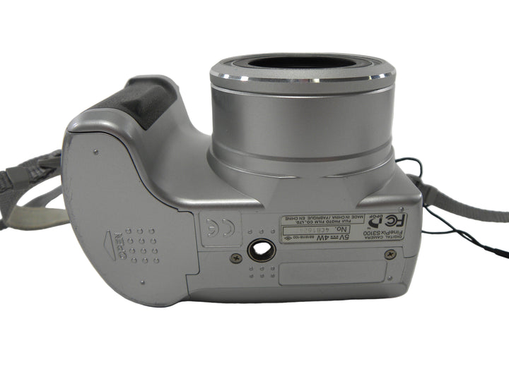 Fuji Fine Pix S3100 4.0mp Digital Camera Digital Cameras - Digital Point and Shoot Cameras Fuji 4CB16247