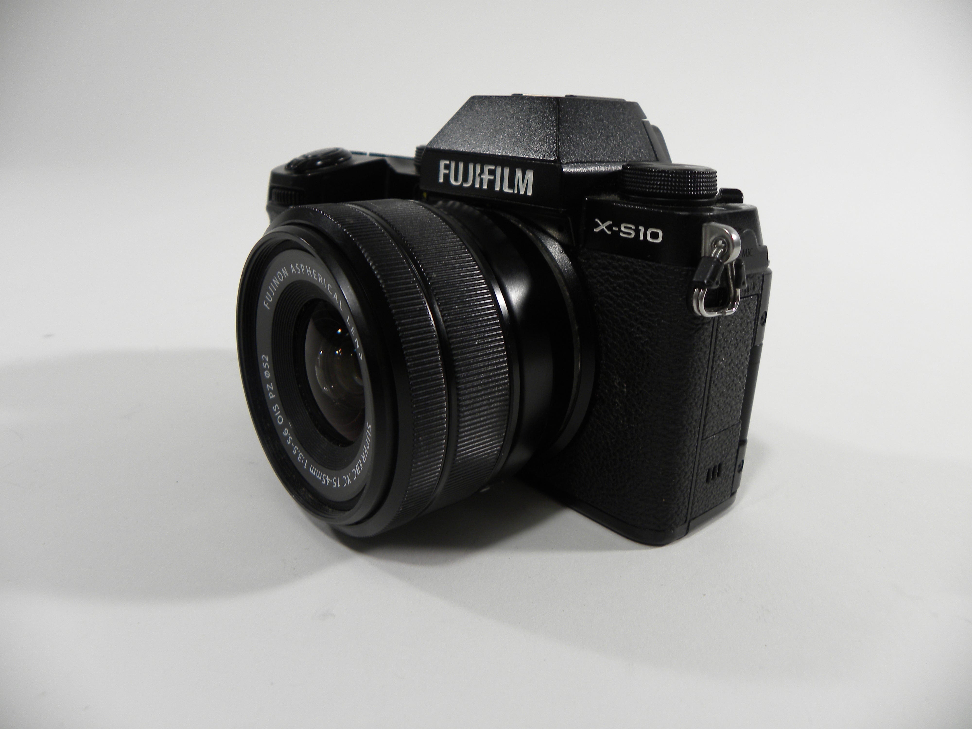 Fuji X-S10 26.1mp Digital Mirrorless Camera w/15-45mm – Camera