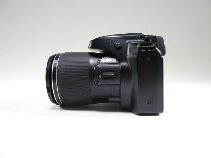 Fujifilm Fine Pix S8400W Digital Cameras - Digital Point and Shoot Cameras Fujifilm 3TA60718