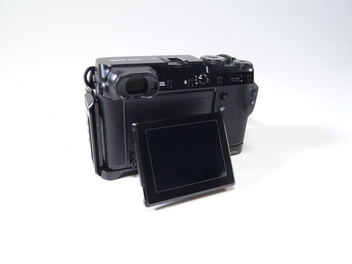 Fujifilm GFX 50R Body Shutter Count 1514 Digital Cameras - Digital Mirrorless Cameras Fujifilm 020000021