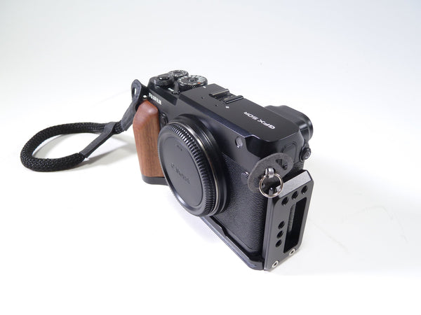 Fujifilm GFX 50R Body Shutter Count 1514 Digital Cameras - Digital Mirrorless Cameras Fujifilm 020000021