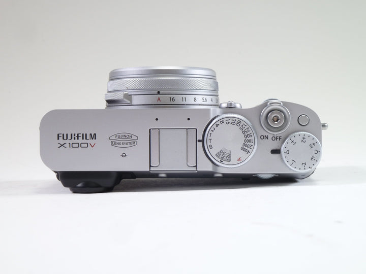 Fujifilm X100V Silver Shutter Count 3300 Camera Exchange