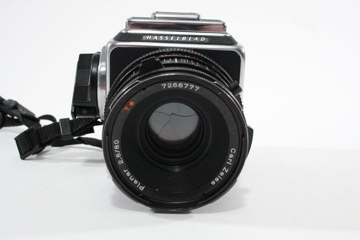 Hasselblad 500CM with Zeiss Planar T* 80mm f/2.8 Medium Format Equipment - Medium Format Cameras Hasselblad 072424249