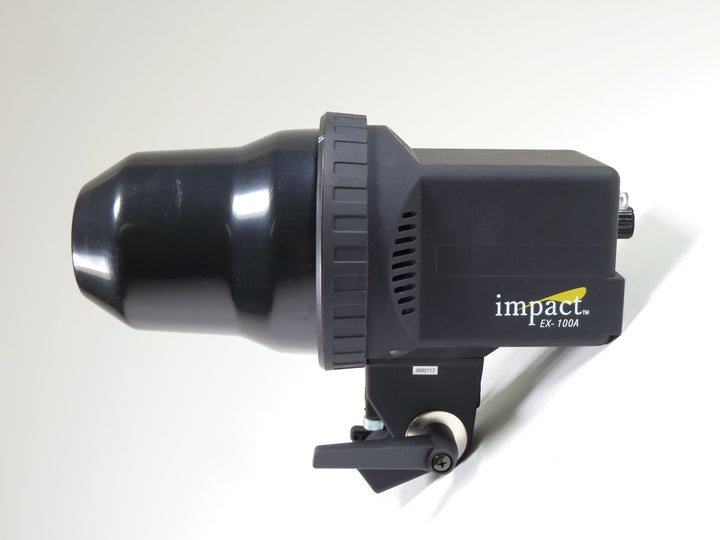 Impact EX-100A Monolight with Beauty Dish, Reflectors, Gels and Barndoors Studio Lighting and Equipment - Monolights Impact AM0117