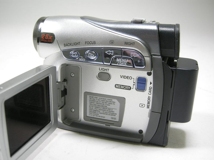 JVC GR-D290u MiniDV Camcorder Video Equipment - Video Camera JVC 120190231