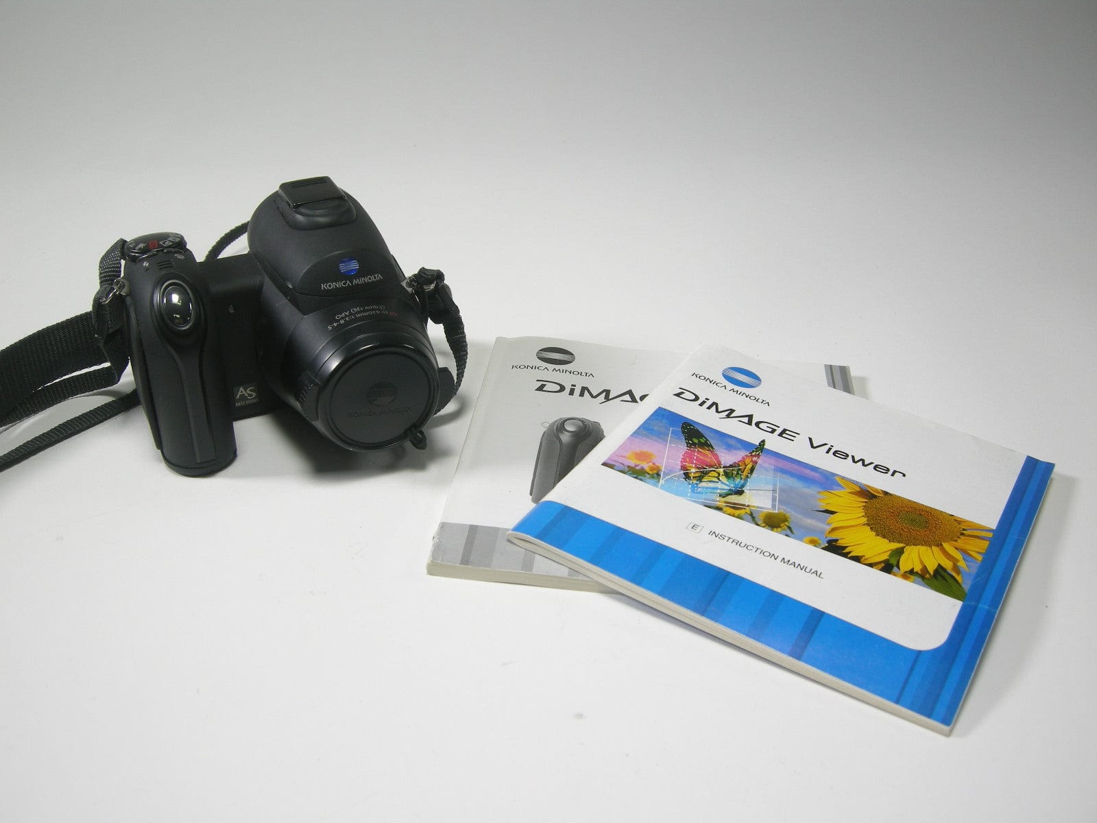 Konica-Minolta DiMage Z3 4.0mp Digital camera