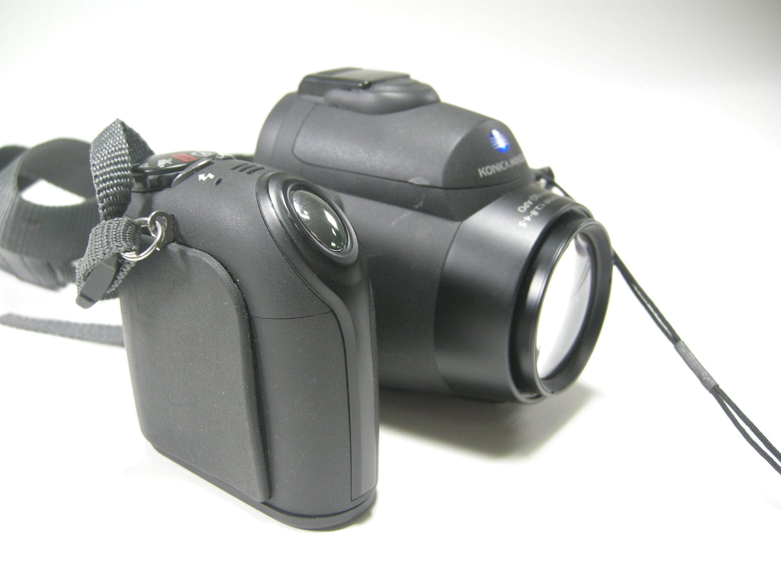 Konica-Minolta DiMage Z3 4.0mp Digital camera