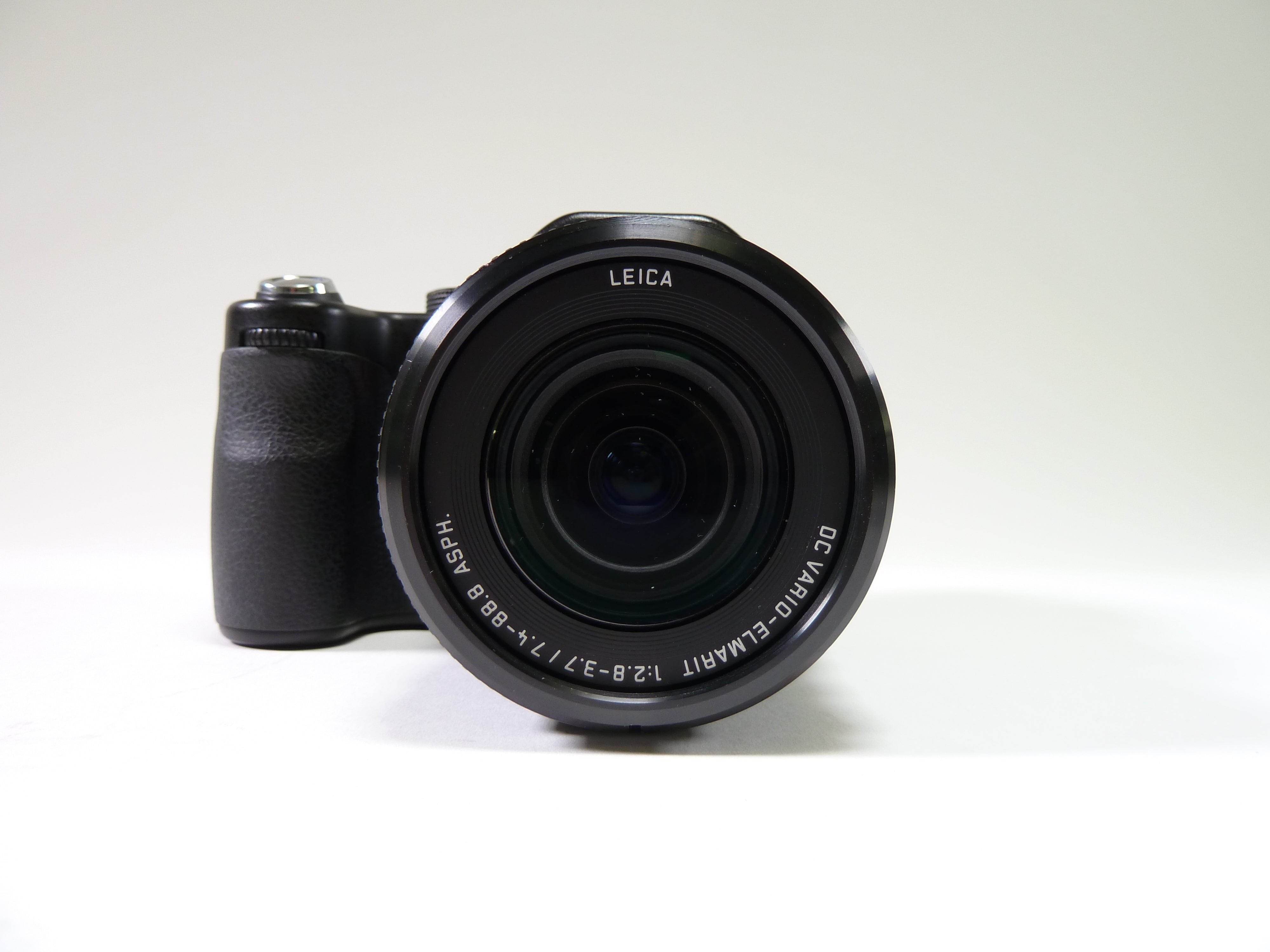 Leica V-Lux 1 w/ Accessories – Camera Exchange