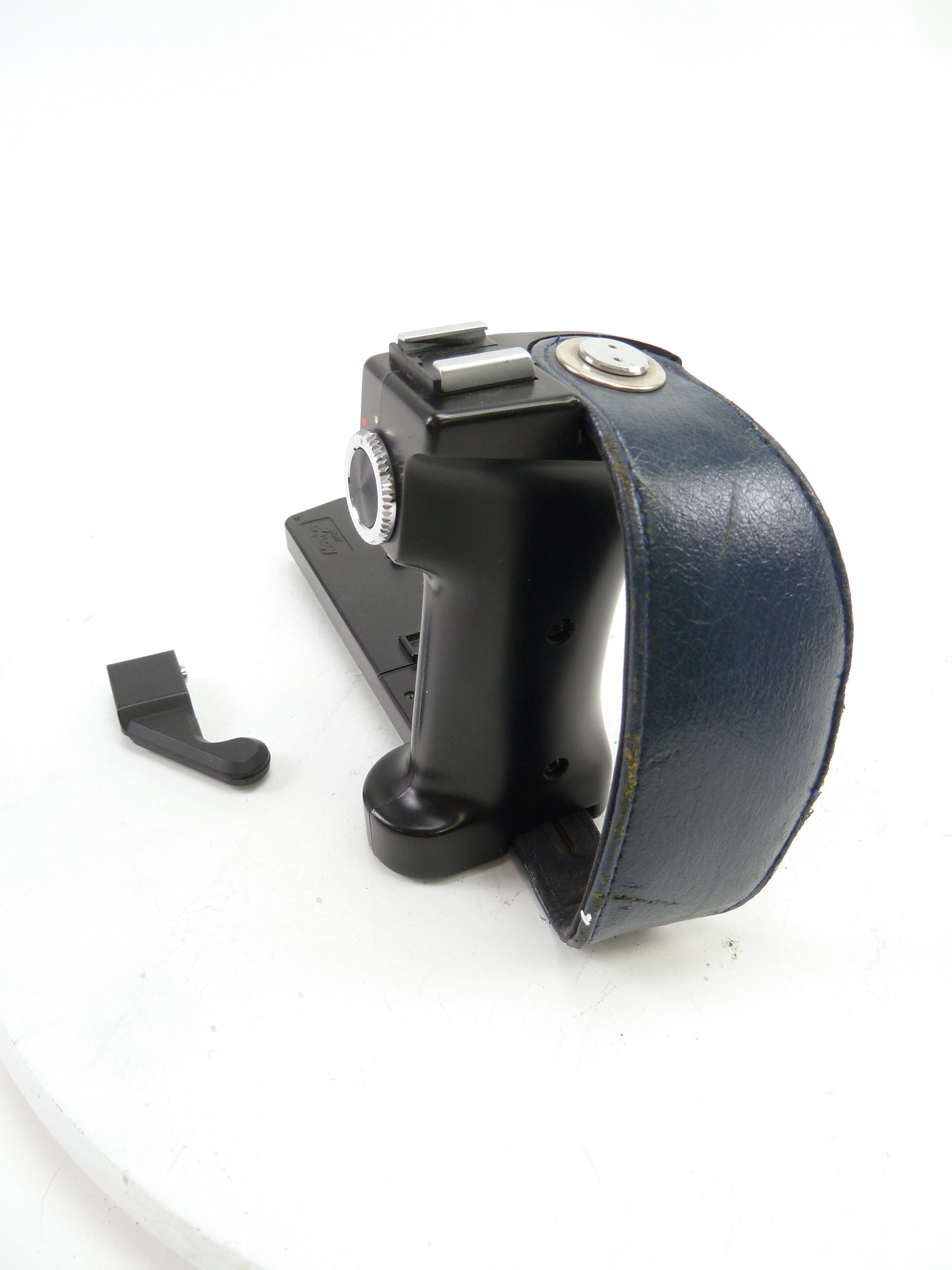 Mamiya 645 Left Hand Grip with the Electronic Hook UP for Mamiya 645 S –  Camera Exchange