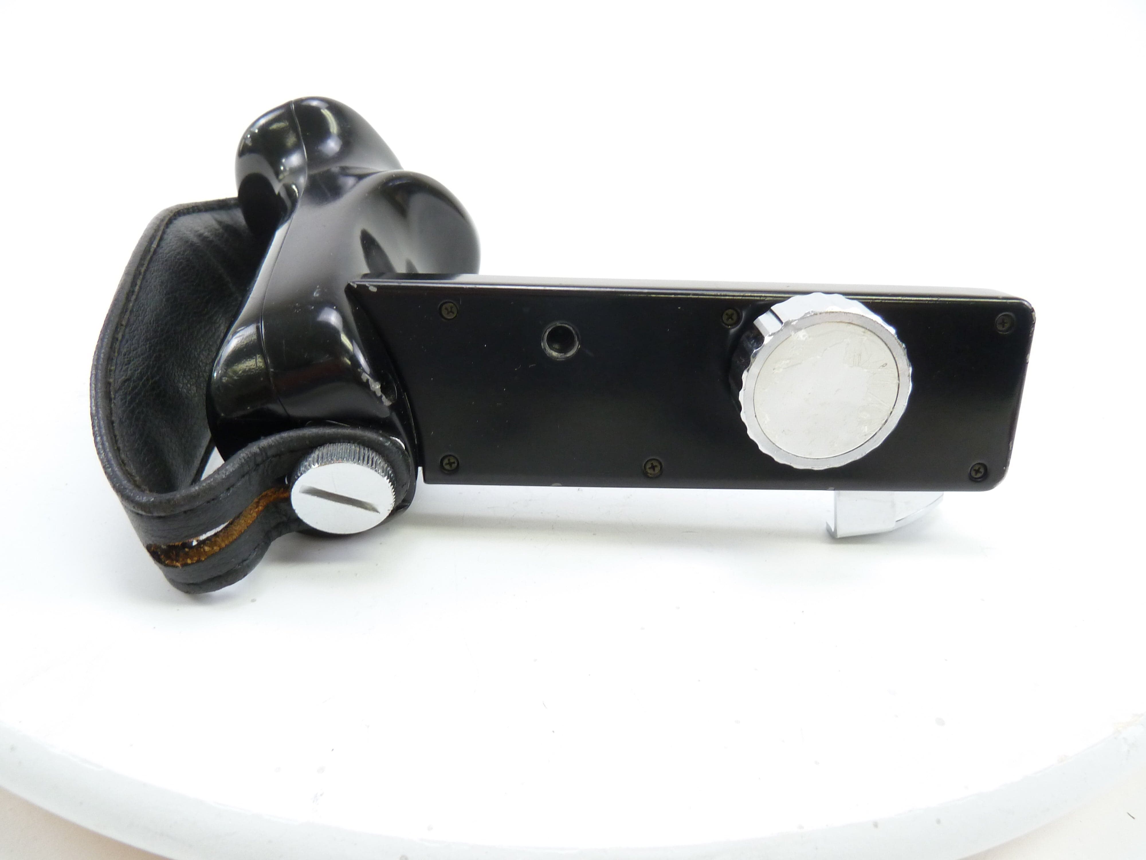 Mamiya M645 Left Hand Grip with flash adapter – Camera Exchange