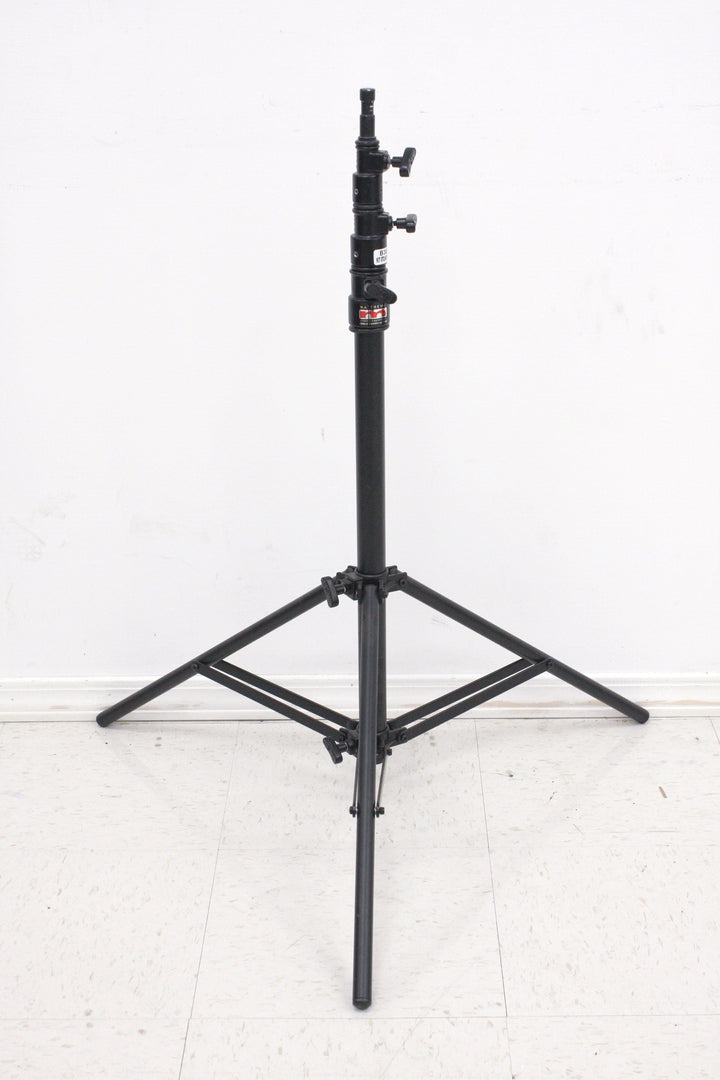 Matthews 7' 7" Medium Duty Light Stand Studio Lighting and Equipment - Lightstands Matthews B389788