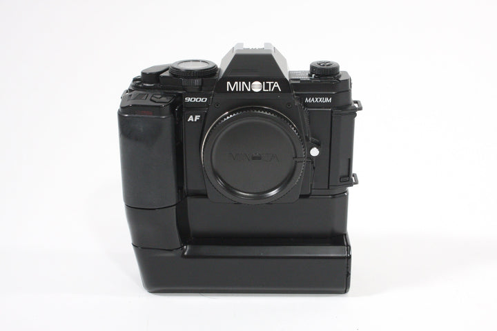 Minolta Maxxum 9000 AF with MD-90 Power Winder 35mm Film Cameras - 35mm SLR Cameras Minolta 71202220