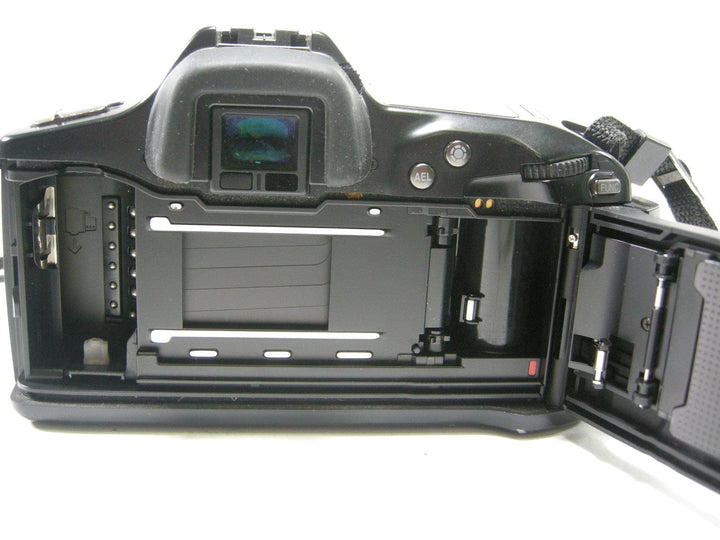 Minolta Maxxum 9xi 35mm SLR w/AF Maxxum 50mm f1.7 35mm Film Cameras - 35mm SLR Cameras Minolta 19203677