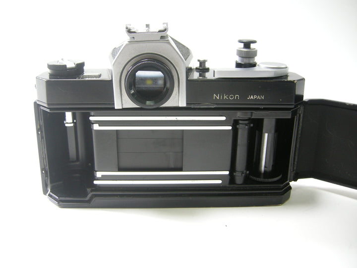 Nikkormat 35mm SLR camera (parts) 35mm Film Cameras - 35mm SLR Cameras Nikkormat 3886870