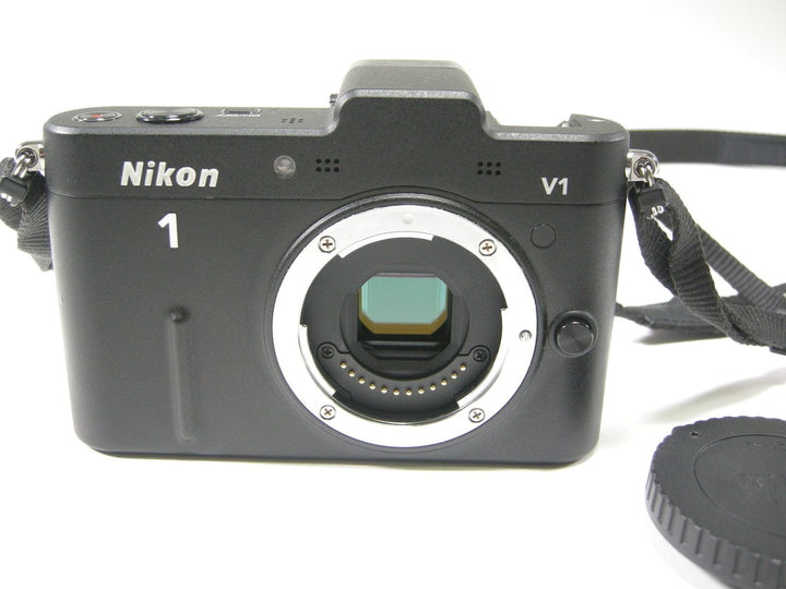 Nikon 1 V1 10.1mp Digital Mirrorless Camera Body Only Shutter Ct. 1,662 Digital Cameras - Digital Mirrorless Cameras Nikon 31018705