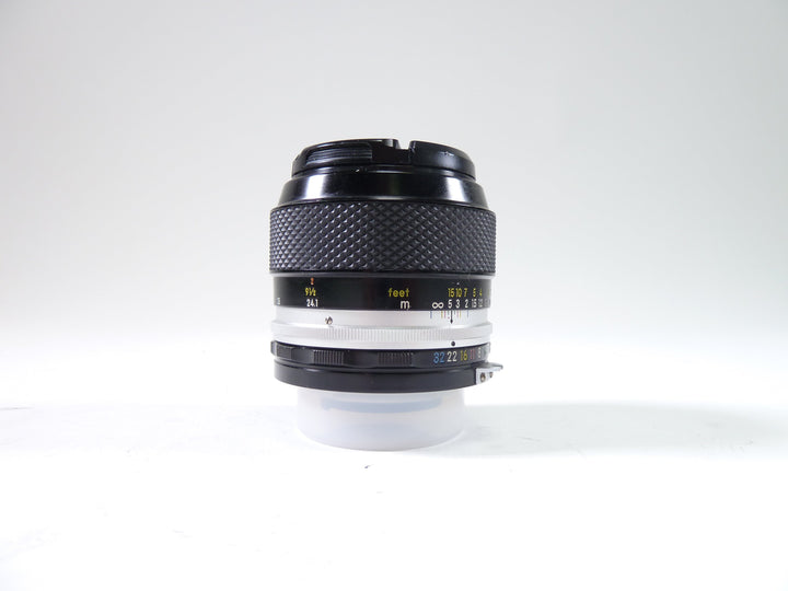 Nikon 55mm f/3.5 Micro Nikkor P Lens Lenses Small Format - Nikon F Mount Lenses Manual Focus Nikon 676892