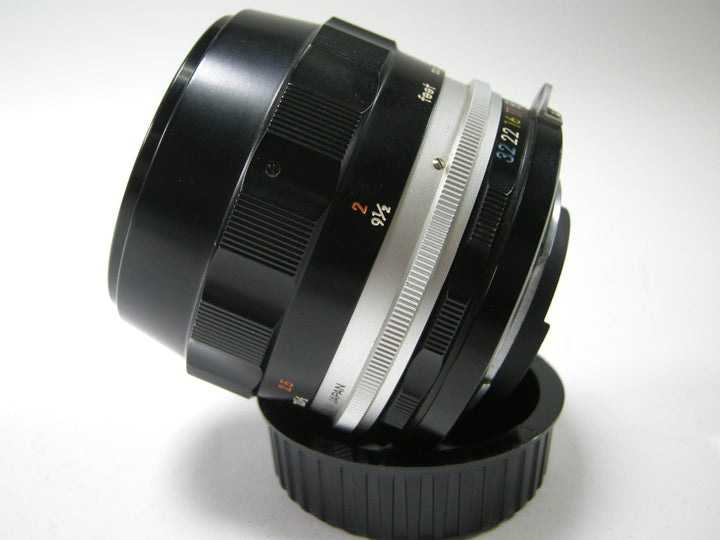 Nikon 55mm f3.5 Micro Nikkor Nippon Kogaku Lenses Small Format - Nikon F Mount Lenses Manual Focus Nikon 245042