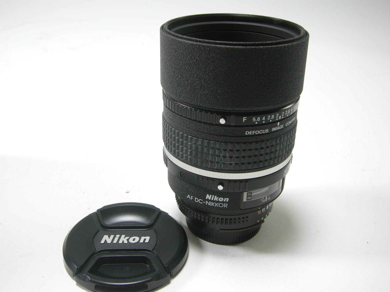 【整備済】Nikon AF DC-Nikkor 105mm F2 D 完動 Amazon.com : Nikon AF FX DC-NIKKOR 105mm f/2D Telephoto Lens with
