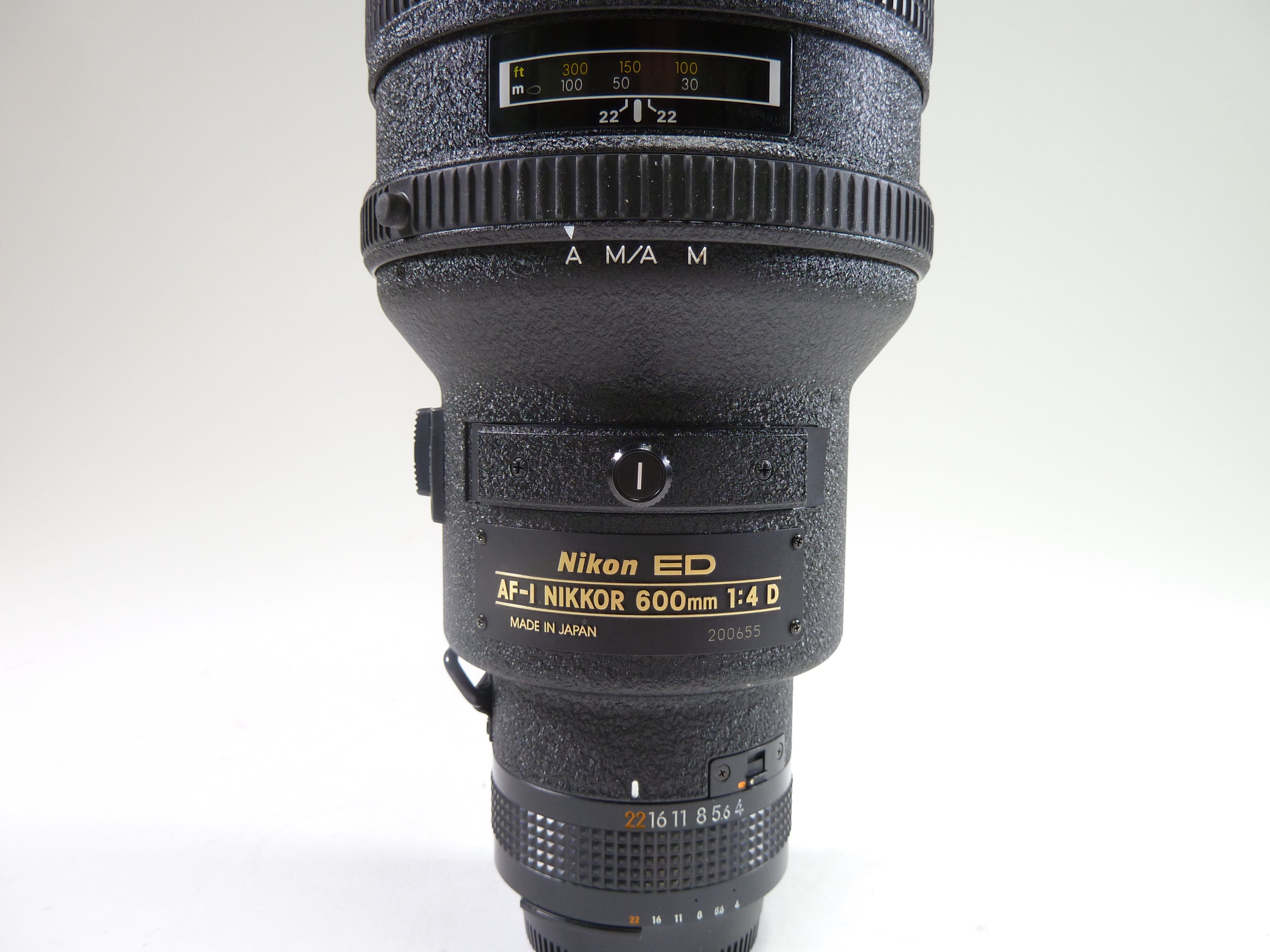 Nikon AF-I 600mm f/4 ED D with Hard Travel Case