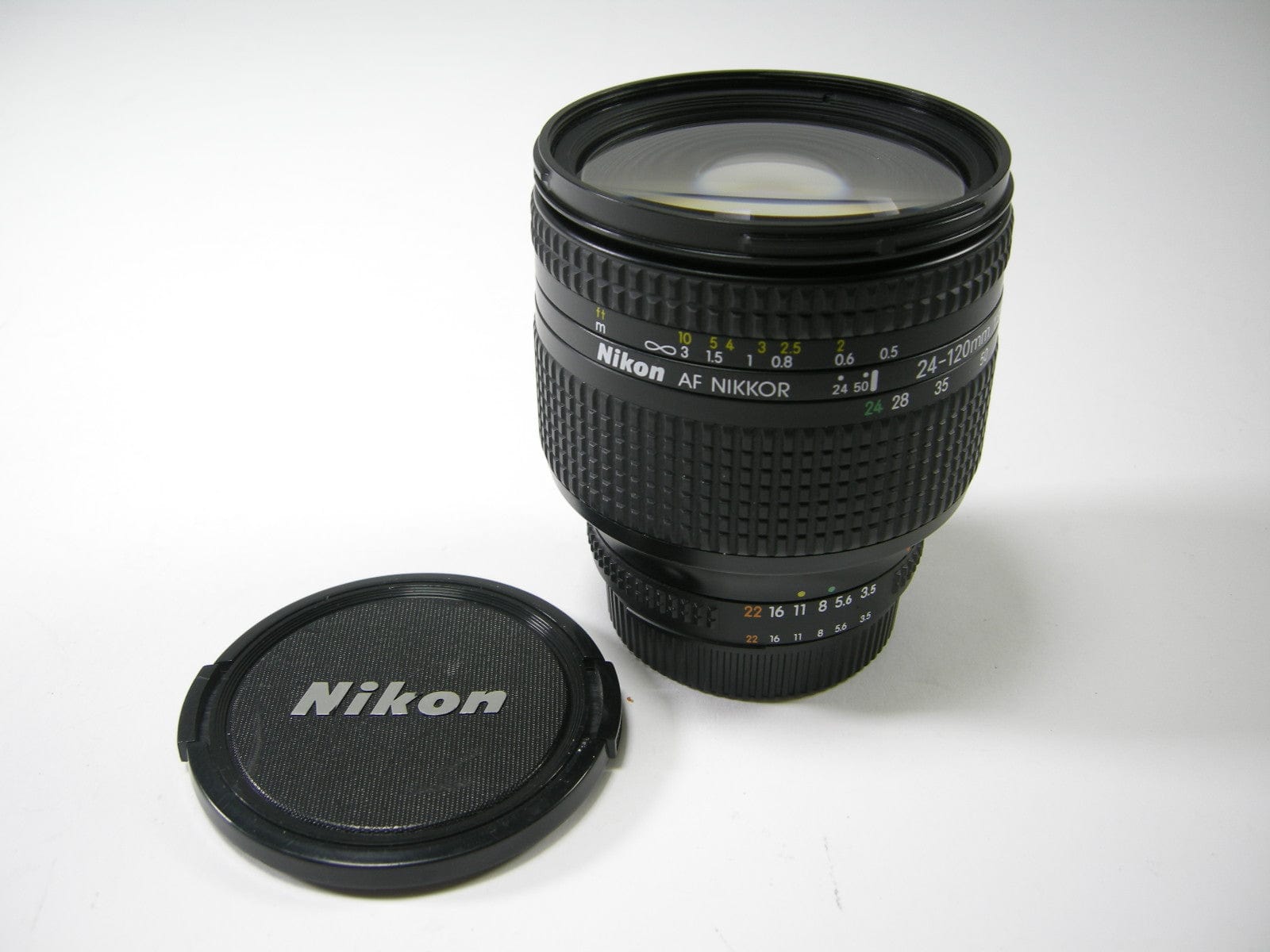Nikon AF Nikkor 24-120mm f3.5-5.6D