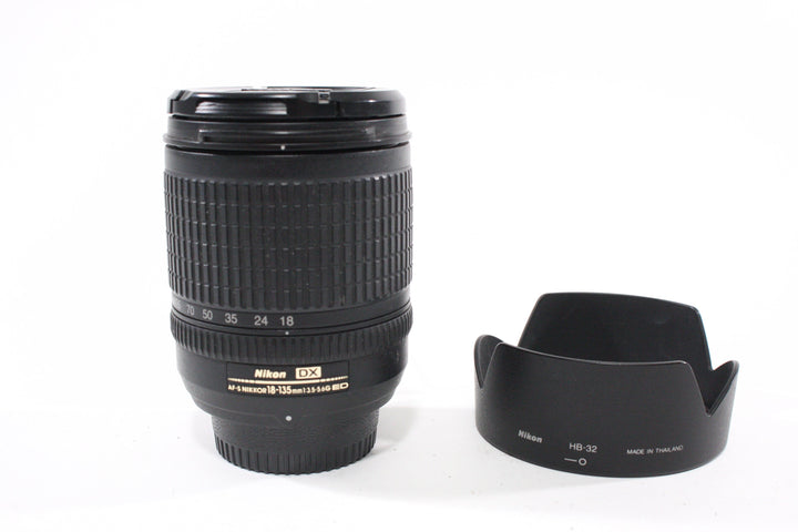 Nikon AF-S 18-135mm f/3.5-5.6G ED DX VR Lenses Small Format - Nikon AF Mount Lenses - Nikon AF DX Lens Nikon 2445458