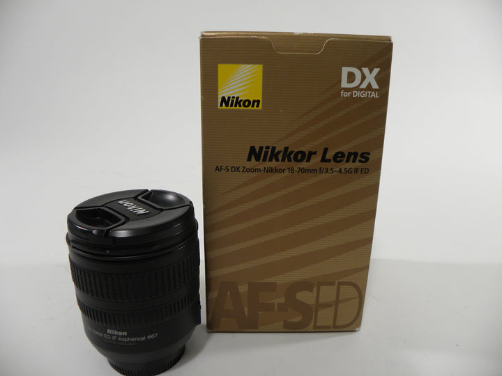 Nikon AF-S Nikkor DX ED IF 18-70mm f3.5-4.5G Lenses Small Format - Nikon AF Mount Lenses - Nikon AF DX Lens Nikon US2389001