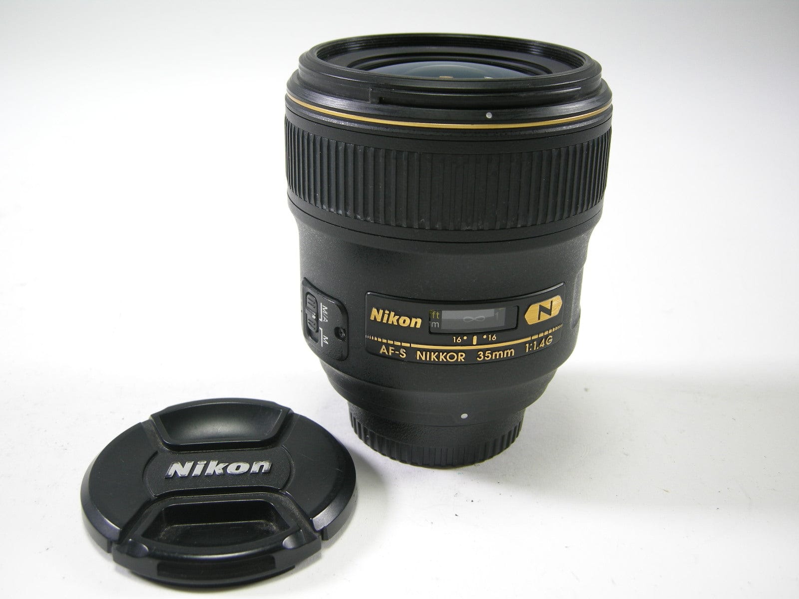 Nikon AF-S Nikkor RF N 35mm f1.4G